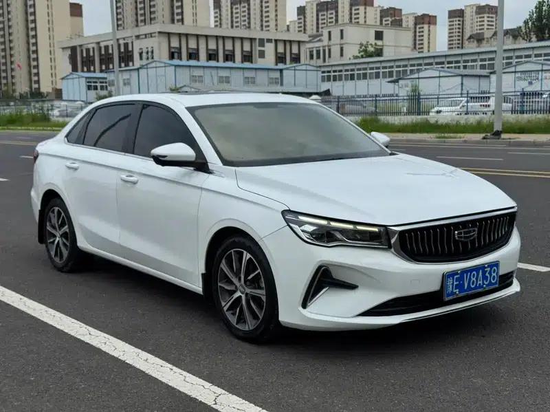 Geely Emgrand 2022 4th Generation 1.5L CVT Flagship Edition — миниатюра 3