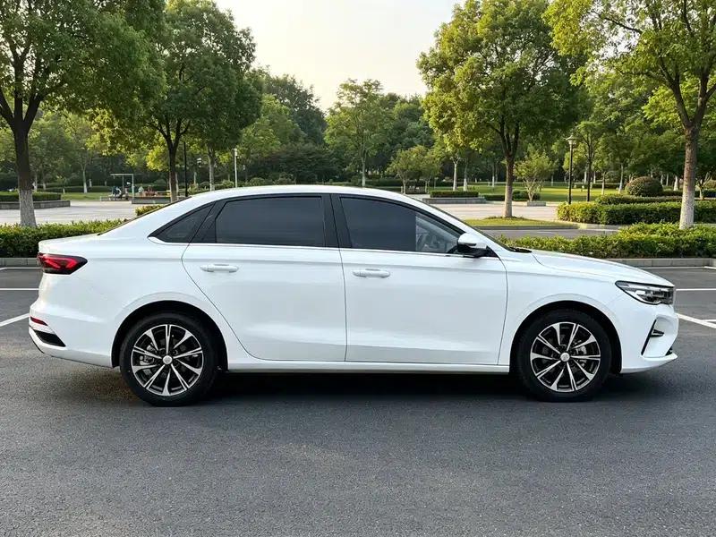 Geely Emgrand 2025 4th Generation 1.5L CVT Star Edition — миниатюра 7