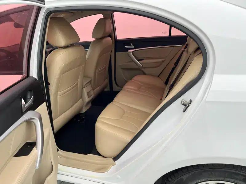 Geely Emgrand 2017 Sedan Million Edition 1.5L Manual Deluxe — миниатюра 22