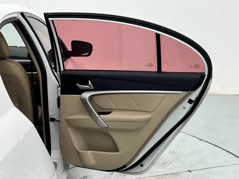 Geely Emgrand 2017 Sedan Million Edition 1.5L Manual Deluxe — миниатюра 27