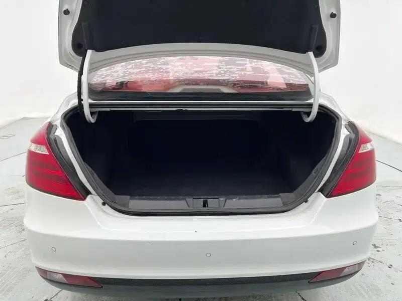 Geely Emgrand 2017 Sedan Million Edition 1.5L Manual Deluxe — миниатюра 28