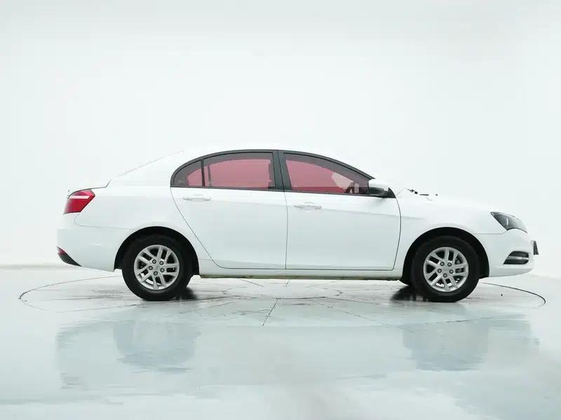 Geely Emgrand 2017 Sedan Million Edition 1.5L Manual Deluxe — миниатюра 8