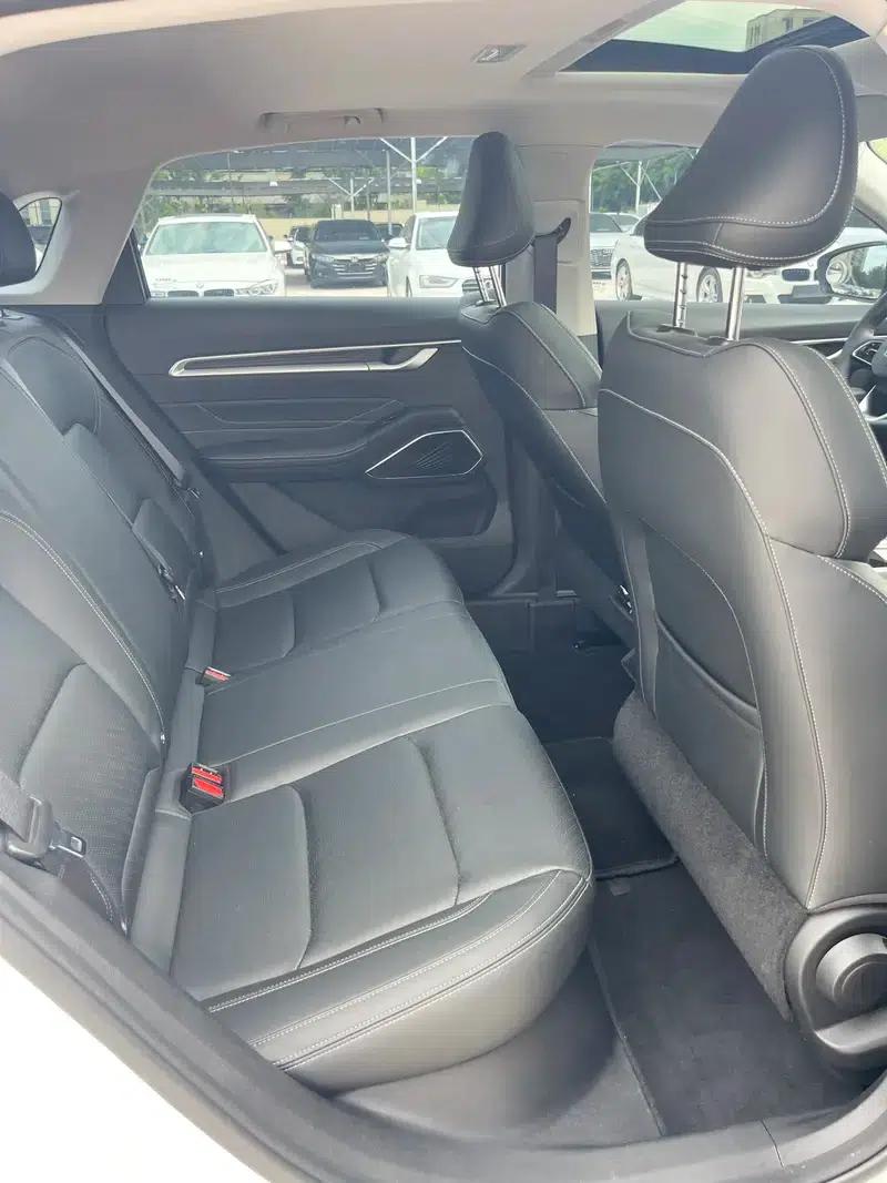 Geely Emgrand 2023 4th Generation Champion Edition 1.5L CVT Premium — миниатюра 7