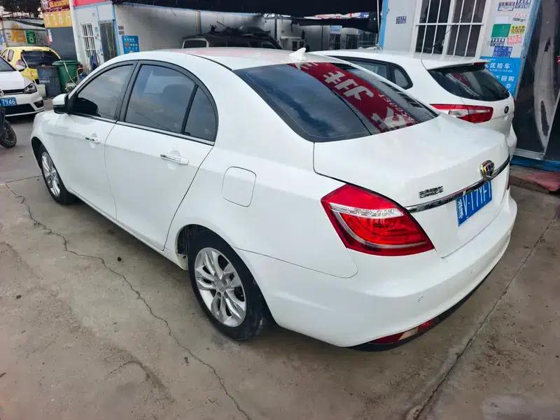Geely Emgrand 2014 Sedan 1.5L Manual Elite — миниатюра 4