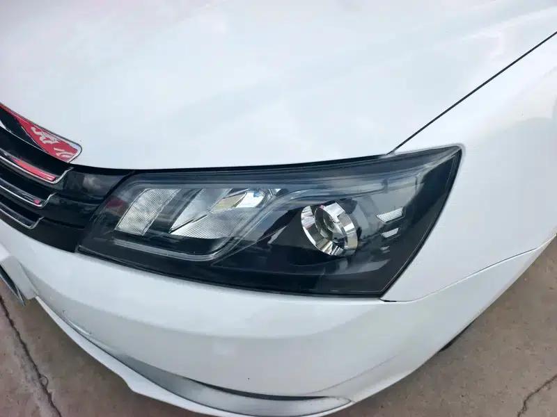 Geely Emgrand 2014 Sedan 1.5L Manual Elite — миниатюра 5
