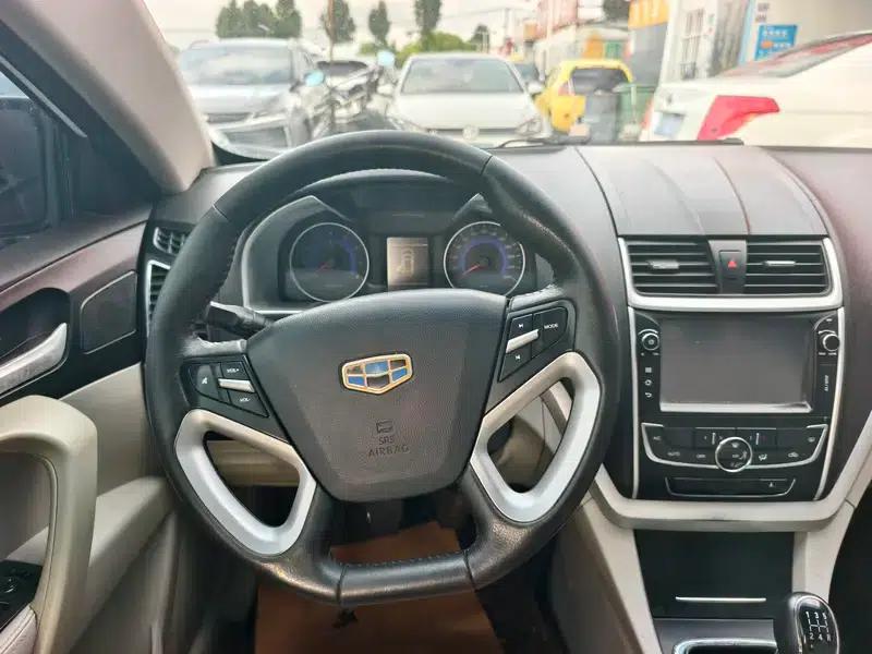 Geely Emgrand 2014 Sedan 1.5L Manual Elite — миниатюра 7