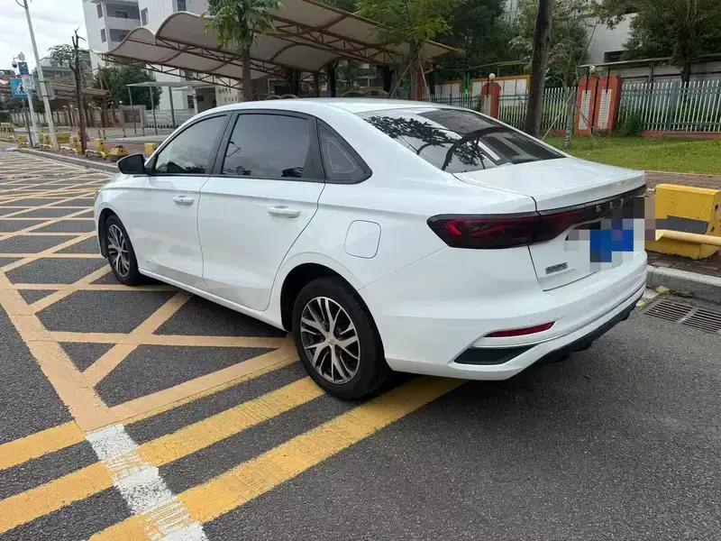 Geely Emgrand 2023 4th Generation Champion Edition 1.5L CVT Luxury — миниатюра 4