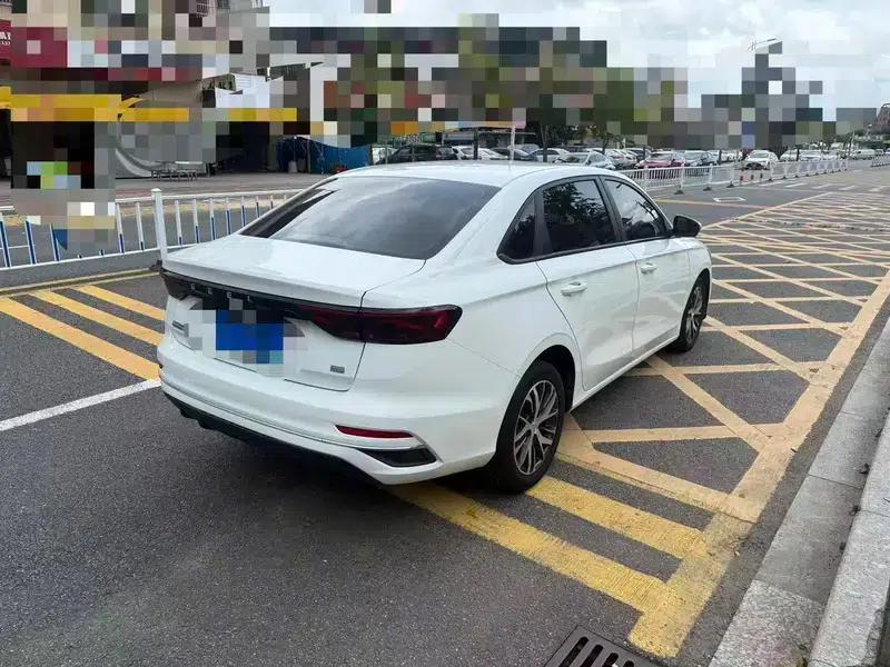 Geely Emgrand 2023 4th Generation Champion Edition 1.5L CVT Luxury — миниатюра 6