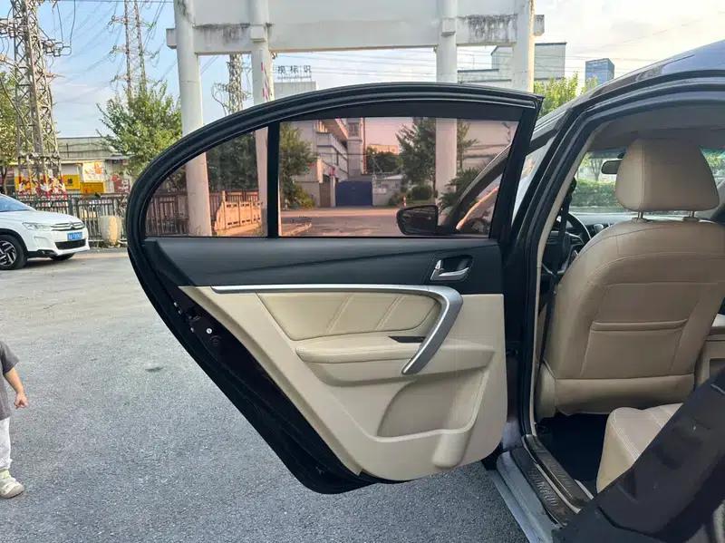 Geely Emgrand 2017 Sedan Million Edition 1.5L Manual Deluxe — миниатюра 17