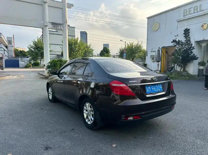 Geely Emgrand 2017 Sedan Million Edition 1.5L Manual Deluxe — миниатюра 5