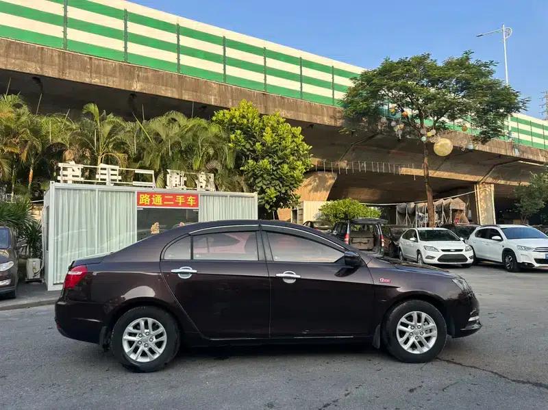 Geely Emgrand 2017 Sedan Million Edition 1.5L Manual Deluxe — миниатюра 8