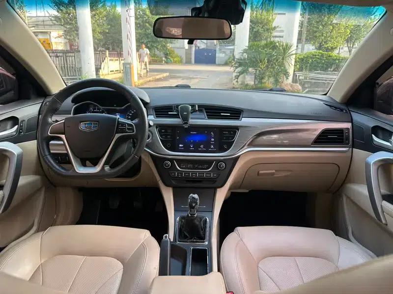 Geely Emgrand 2017 Sedan Million Edition 1.5L Manual Deluxe — миниатюра 10
