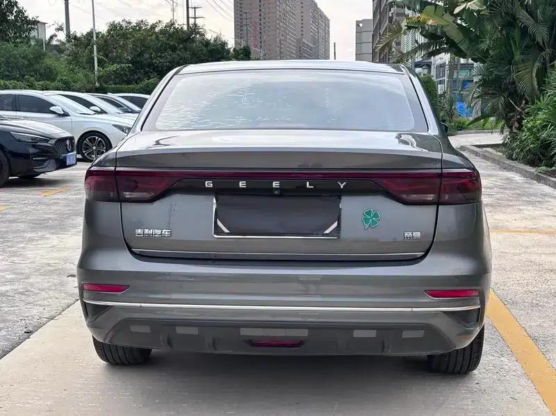 Geely Emgrand 2022 4th Generation 1.5L CVT Flagship Edition — миниатюра 6