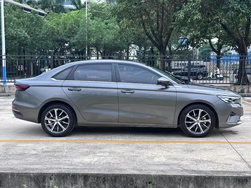 Geely Emgrand 2022 4th Generation 1.5L CVT Flagship Edition — миниатюра 8
