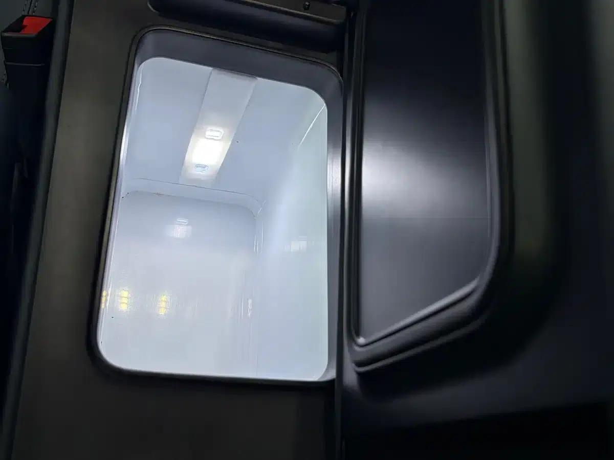 Voyah 2025 Four-Wheel Drive Qiankun Edition — миниатюра 13