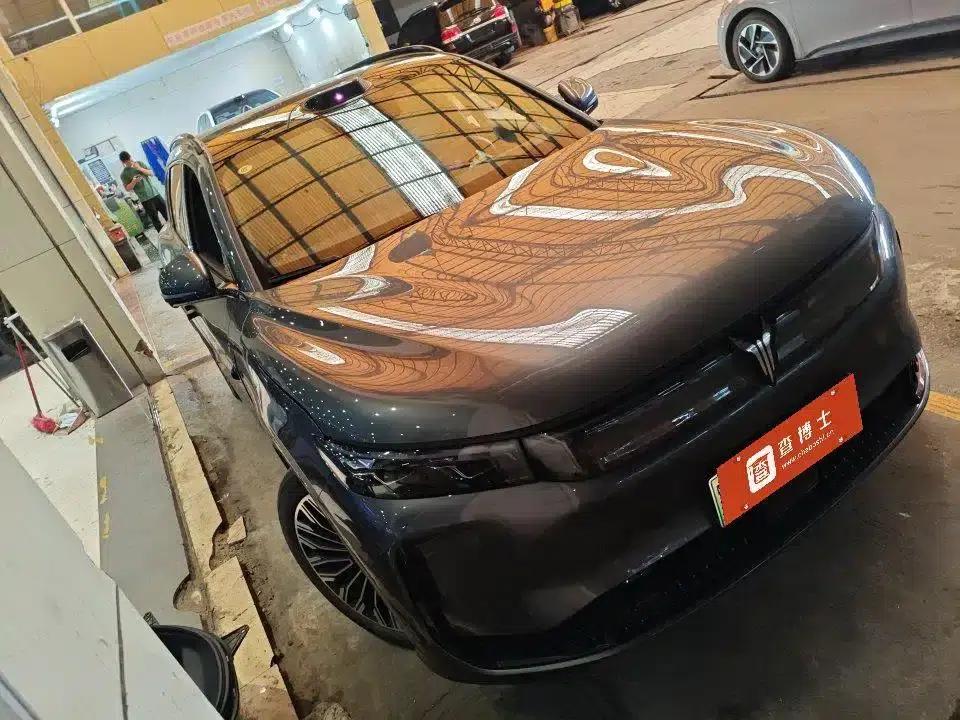 Voyah 2025 Rear-Wheel Drive Qiankun Edition — миниатюра 2