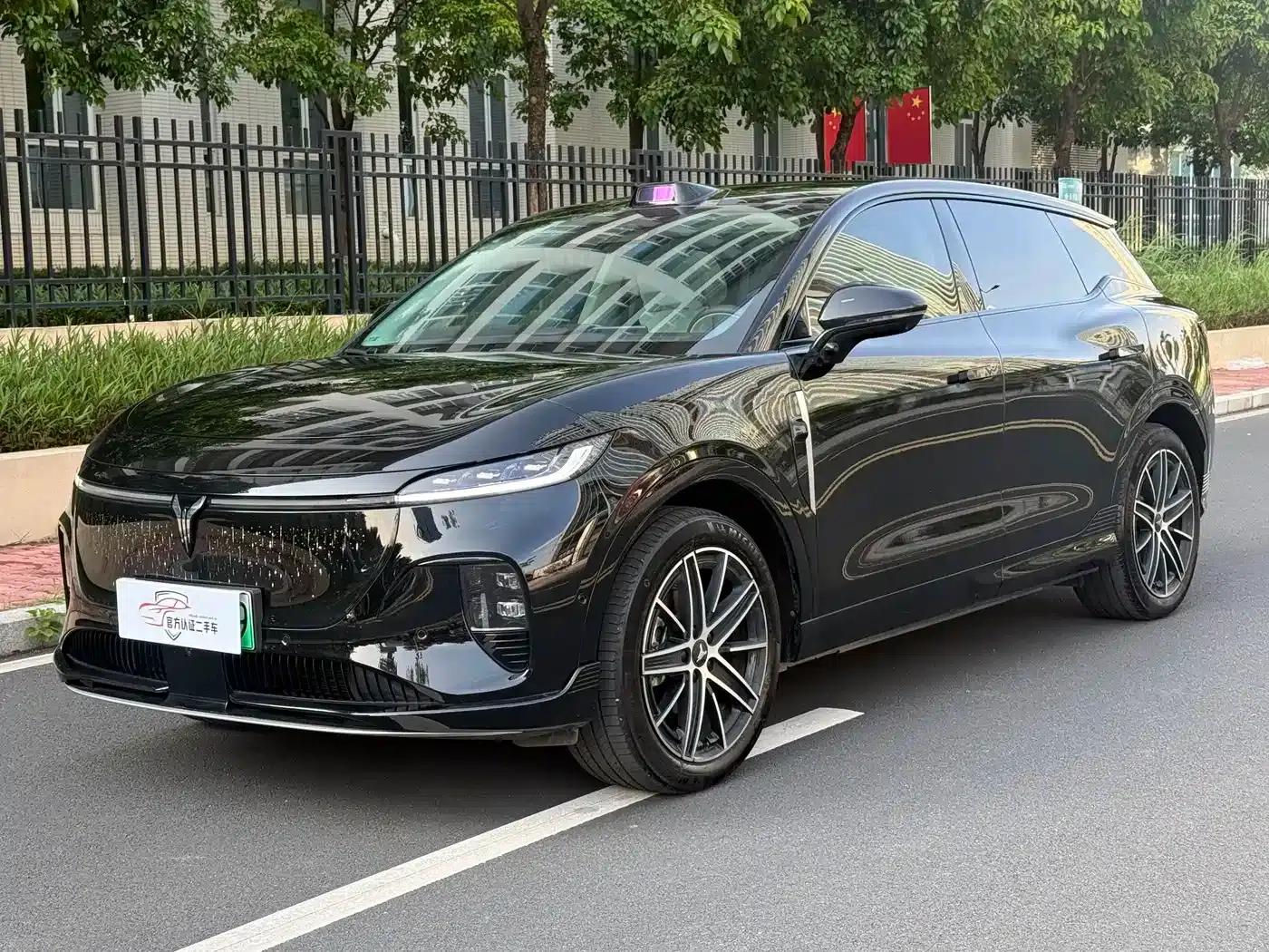 Voyah 2025 Rear-Wheel Drive Qiankun Edition — миниатюра 1