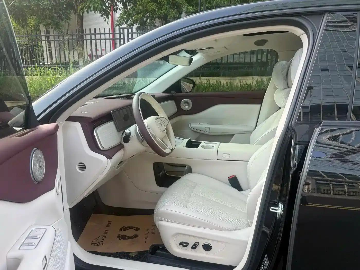 Voyah 2025 Rear-Wheel Drive Qiankun Edition — миниатюра 12