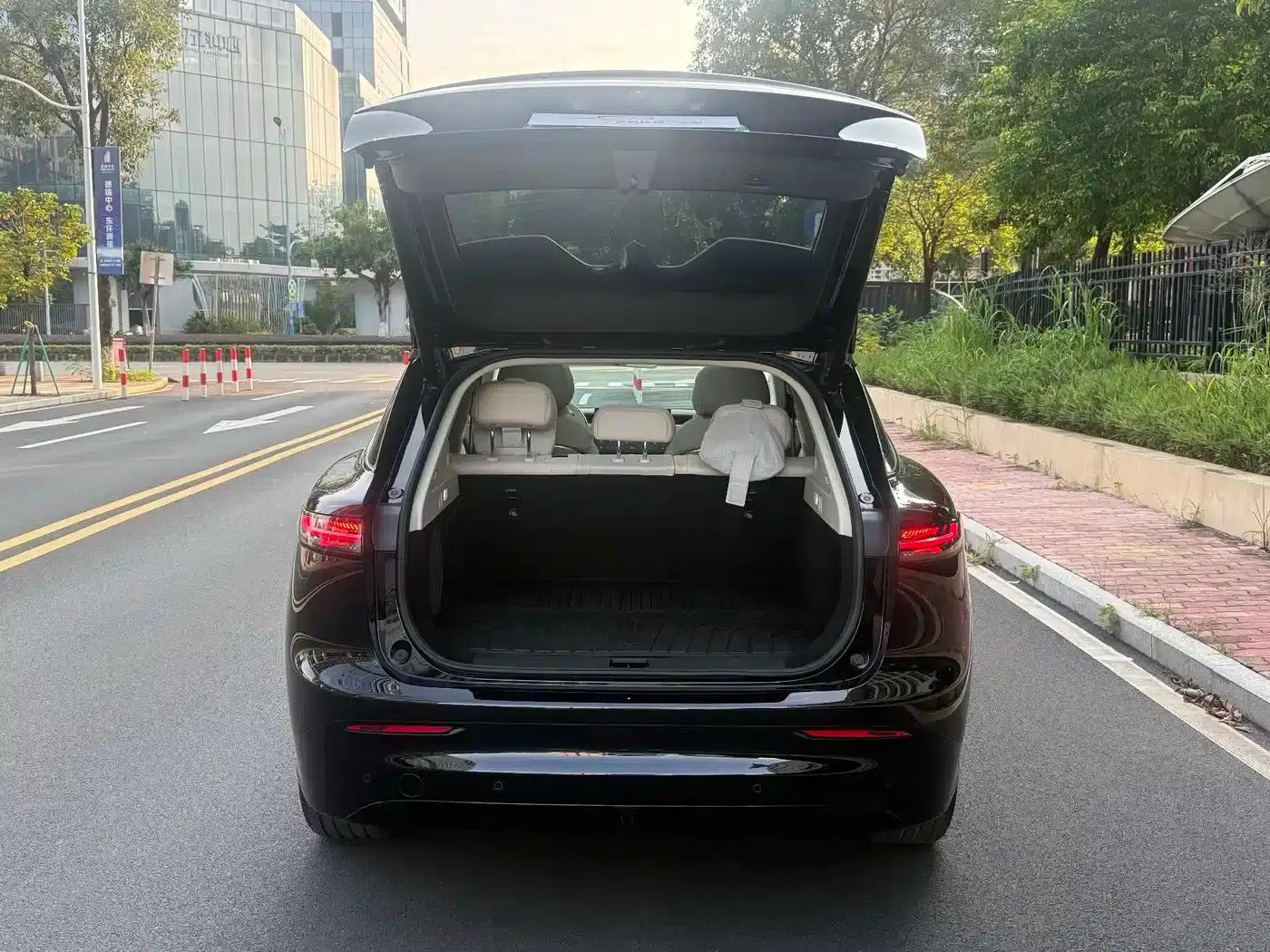 Voyah 2025 Rear-Wheel Drive Qiankun Edition — миниатюра 13