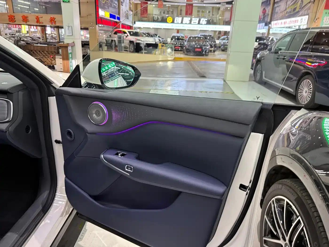 Voyah 2025 Four-Wheel Drive Qiankun Edition — миниатюра 16