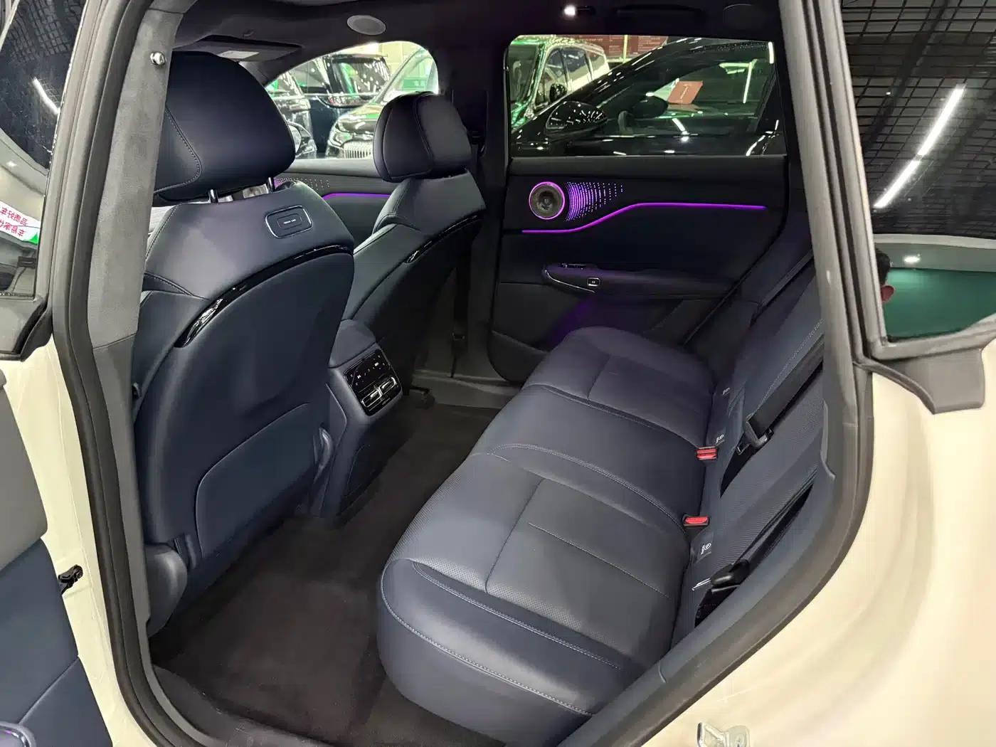 Voyah 2025 Four-Wheel Drive Qiankun Edition — миниатюра 9