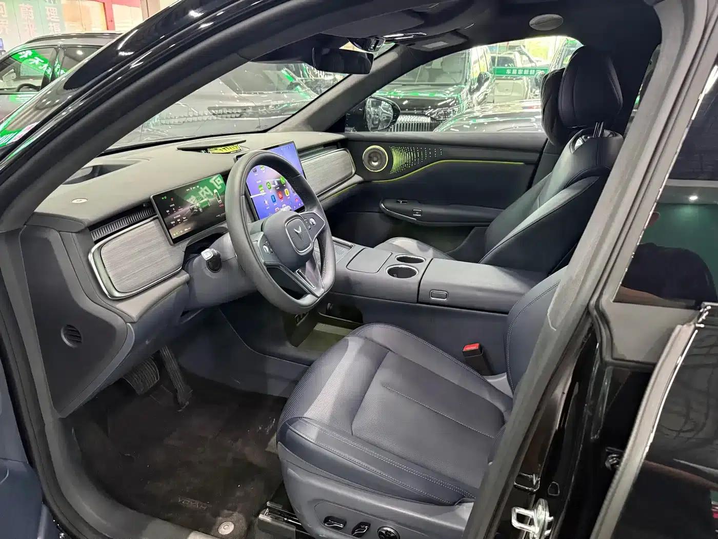 Voyah 2025 Four-Wheel Drive Qiankun Edition — миниатюра 7