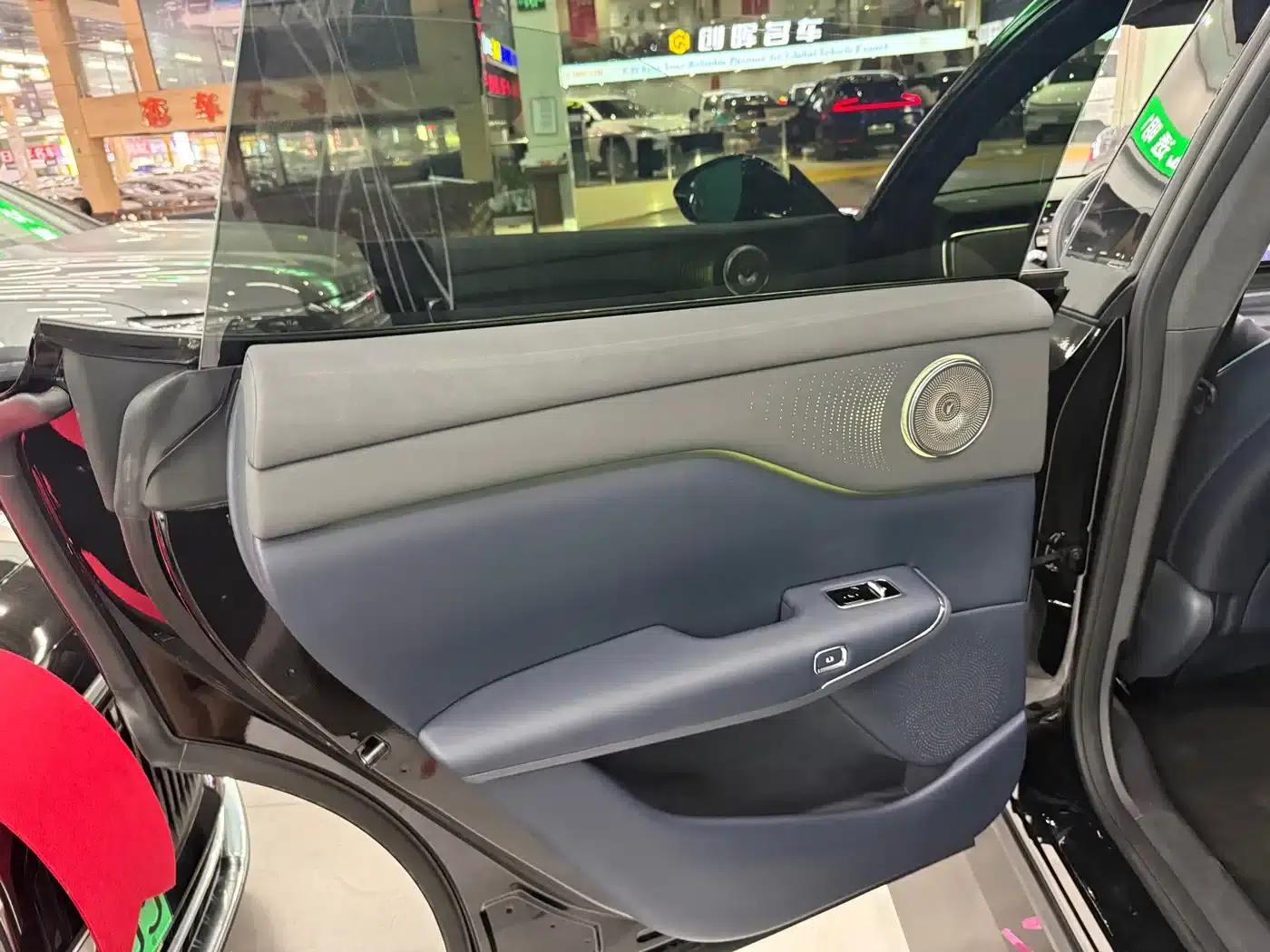 Voyah 2025 Four-Wheel Drive Qiankun Edition — миниатюра 10
