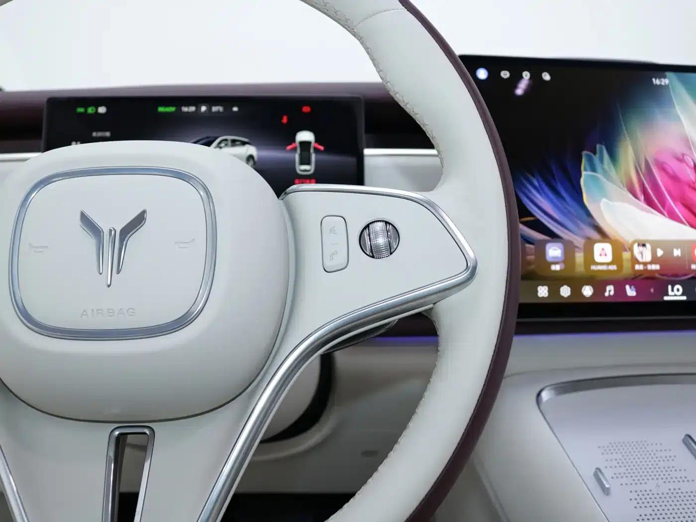 Voyah 2025 Four-Wheel Drive Qiankun Edition — миниатюра 11
