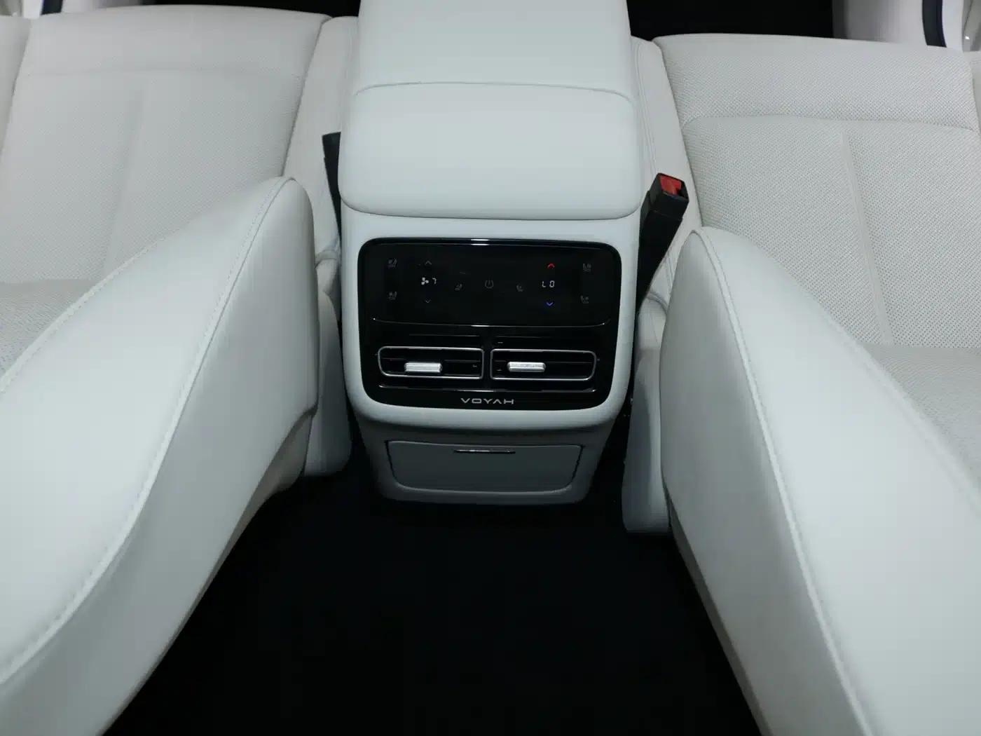Voyah 2025 Four-Wheel Drive Qiankun Edition — миниатюра 21
