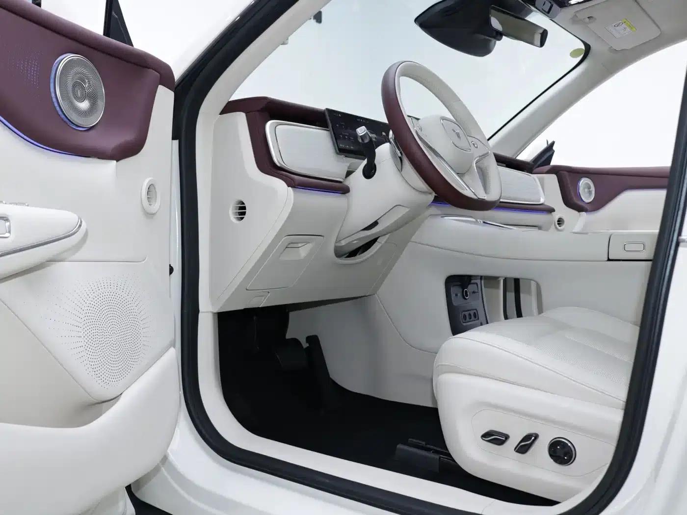 Voyah 2025 Four-Wheel Drive Qiankun Edition — миниатюра 5