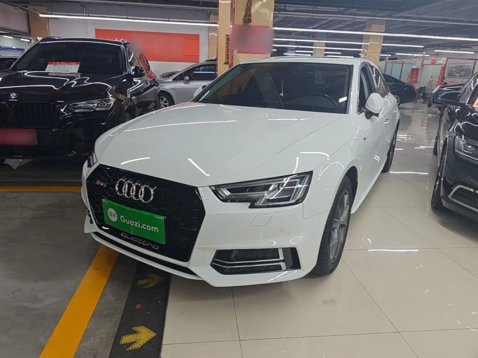 Audi A4L 2018 30th Anniversary Edition 40 TFSI Trendy Model — миниатюра 1