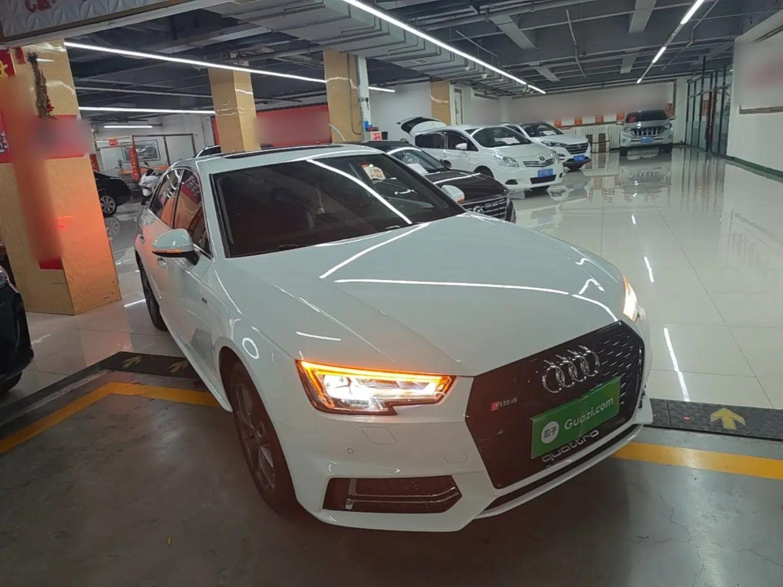 Audi A4L 2018 30th Anniversary Edition 40 TFSI Trendy Model — миниатюра 3
