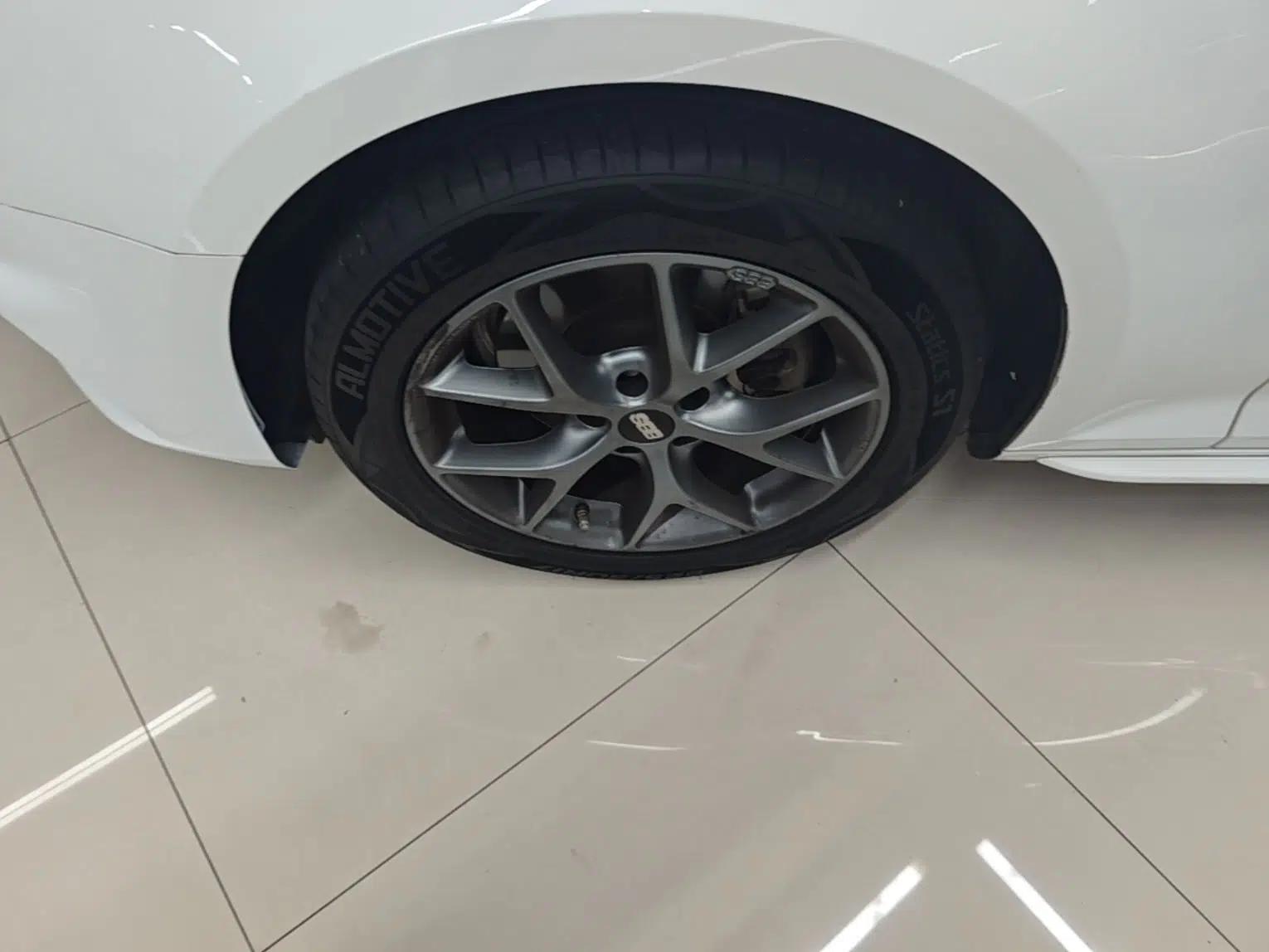 Audi A4L 2018 30th Anniversary Edition 40 TFSI Trendy Model — миниатюра 10