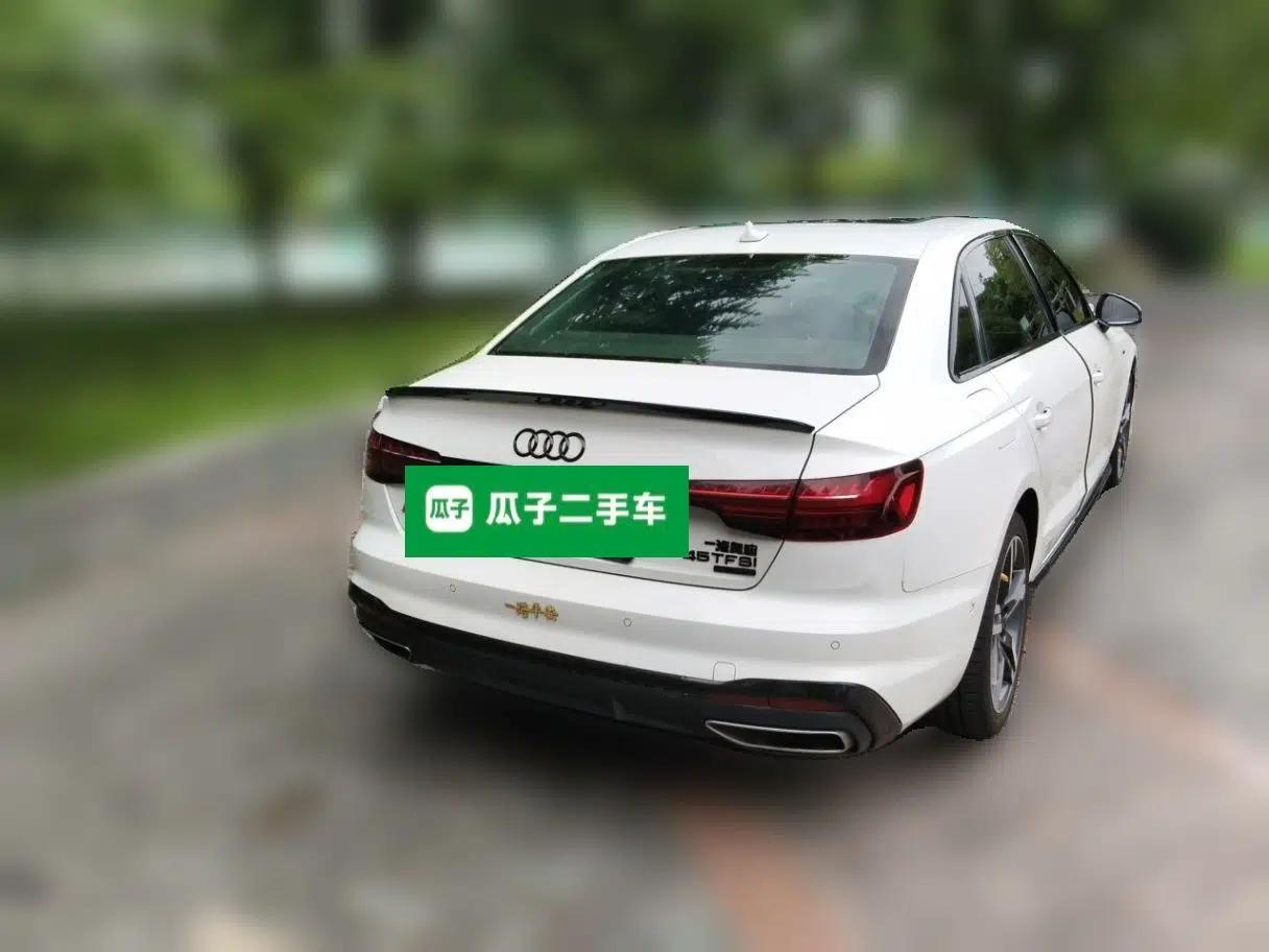 Audi A4L 2020 40 TFSI Luxury Dynamic Model — миниатюра 6