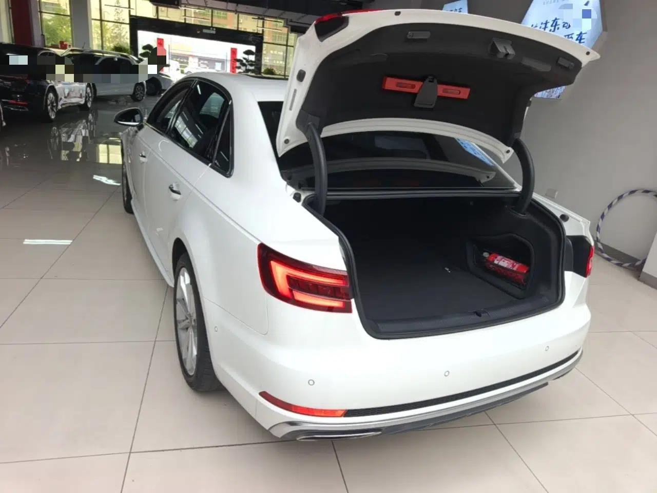 Audi A4L 2019 40 TFSI Fashion Edition China VI Emission Standard — миниатюра 4