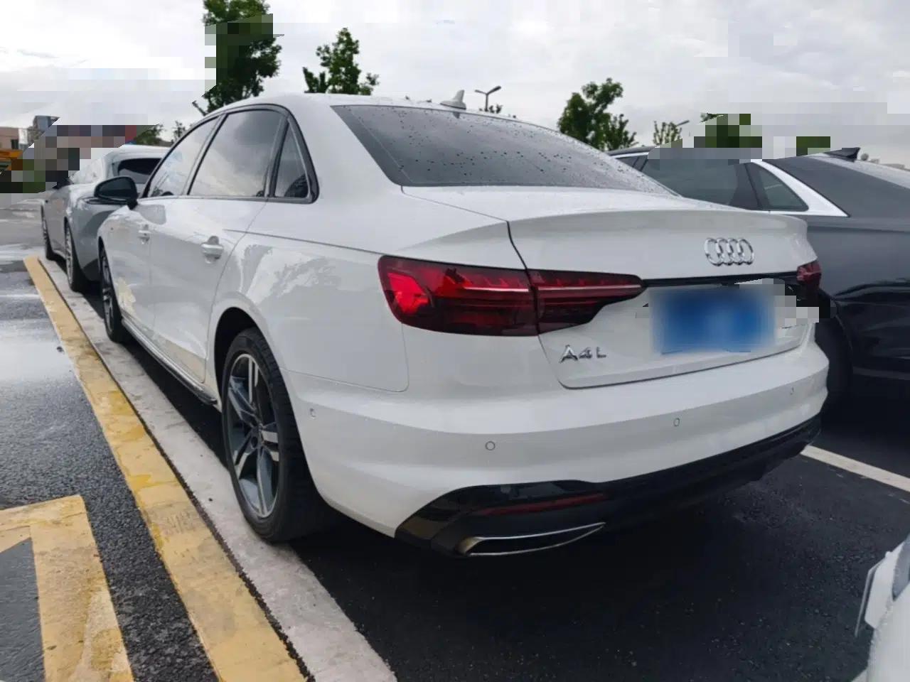 Audi A4L 2022 40 TFSI Luxury Dynamic Model — миниатюра 4