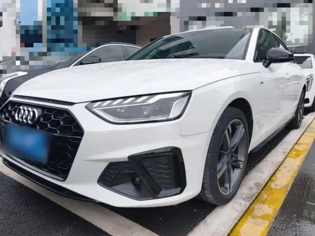Audi A4L 2022 40 TFSI Luxury Dynamic Model