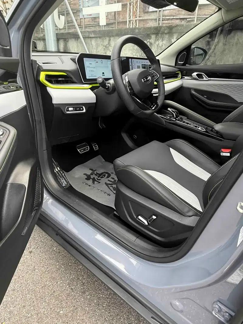 Geely Binyue 2022 Model: Binyue COOL 1.5T DCT Battle — миниатюра 5
