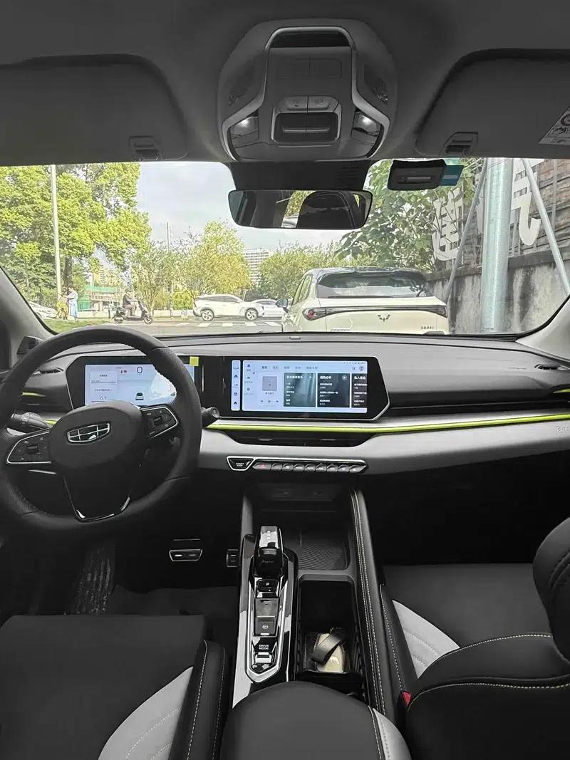 Geely Binyue 2022 Model: Binyue COOL 1.5T DCT Battle — миниатюра 8