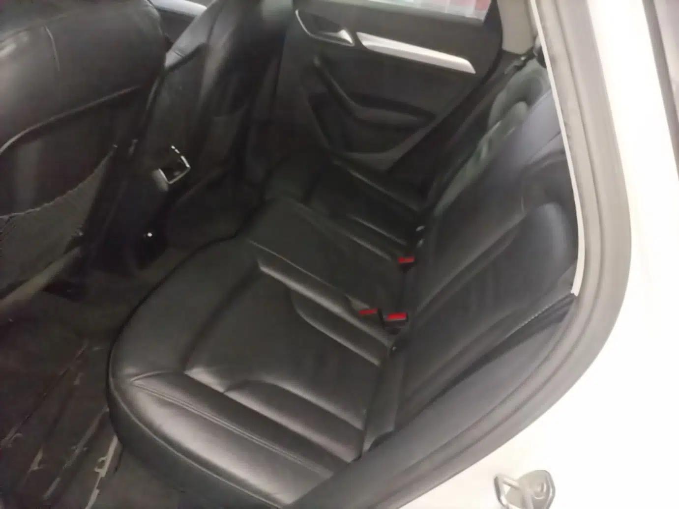 Audi Q3 2015 35 TFSI Comfort Model — миниатюра 25