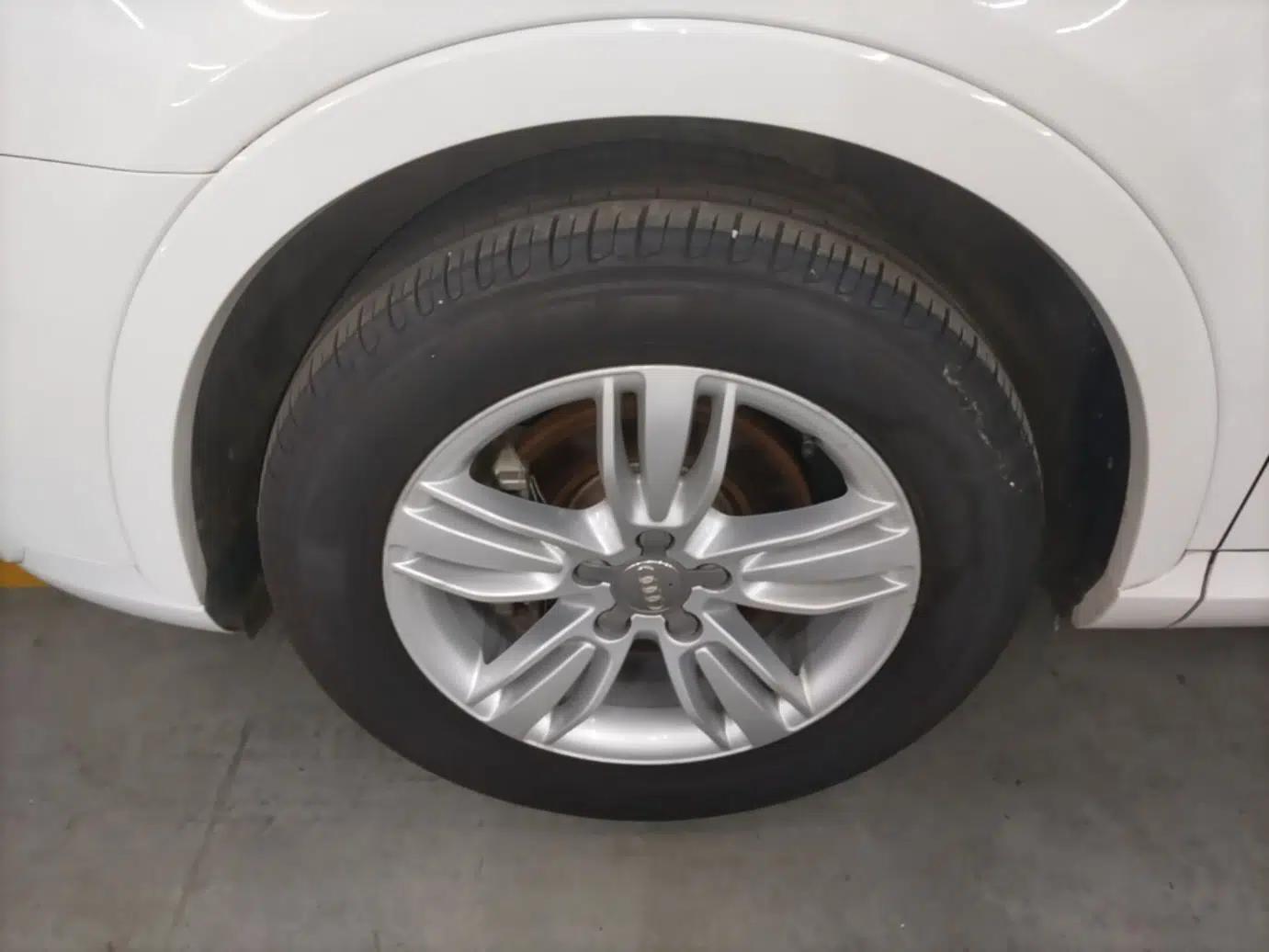 Audi Q3 2015 35 TFSI Comfort Model — миниатюра 10