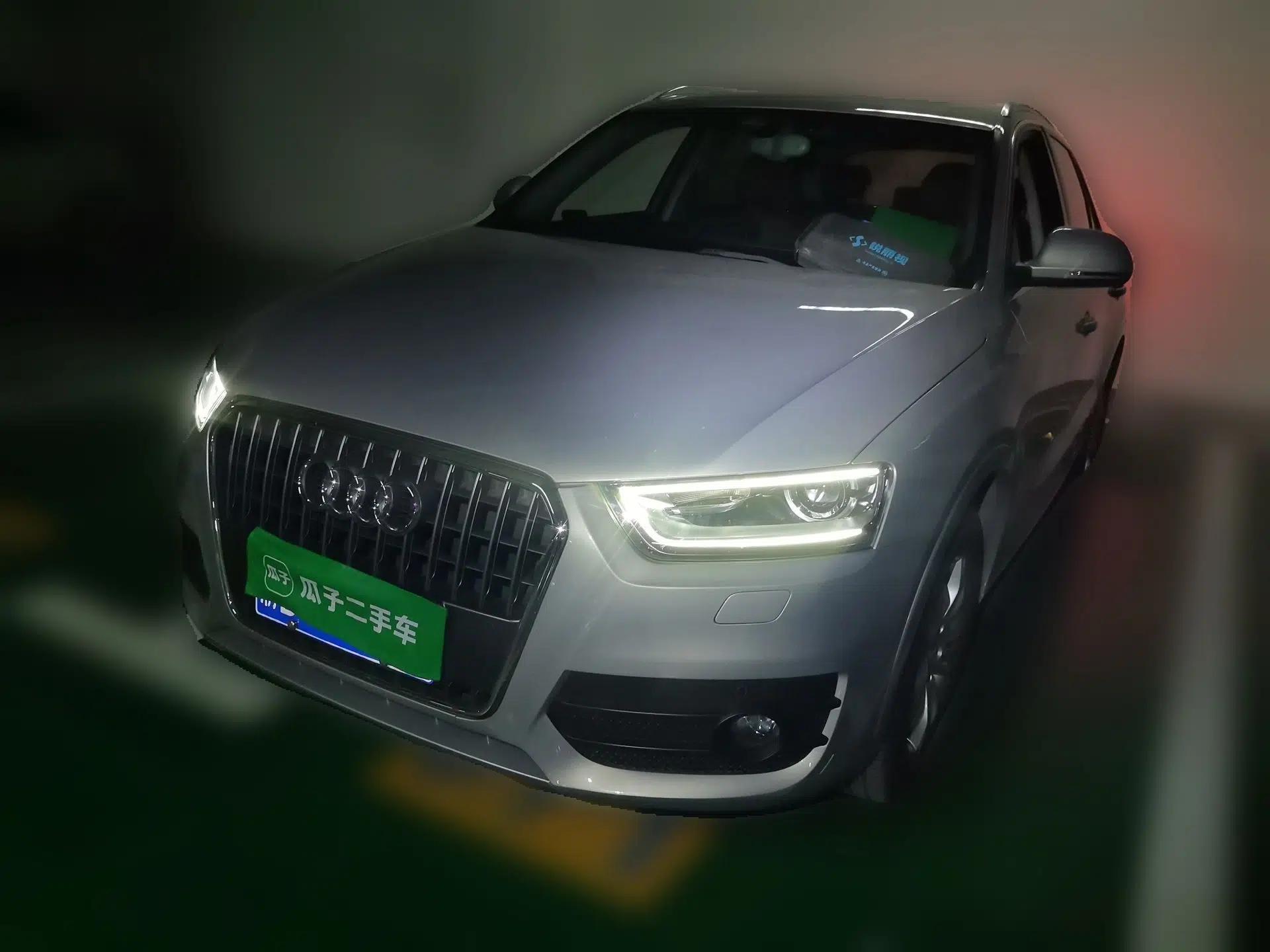 Audi Q3 2015 35 TFSI Comfort Model — миниатюра 1