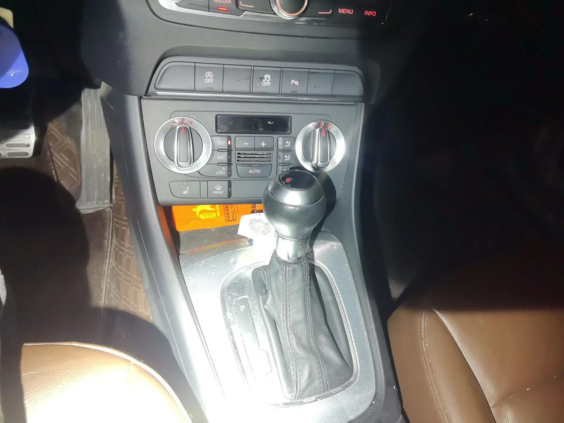 Audi Q3 2015 35 TFSI Comfort Model — миниатюра 14