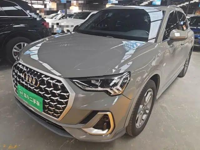 Audi Q3 2024 35 TFSI Ambition Dynamic Edition