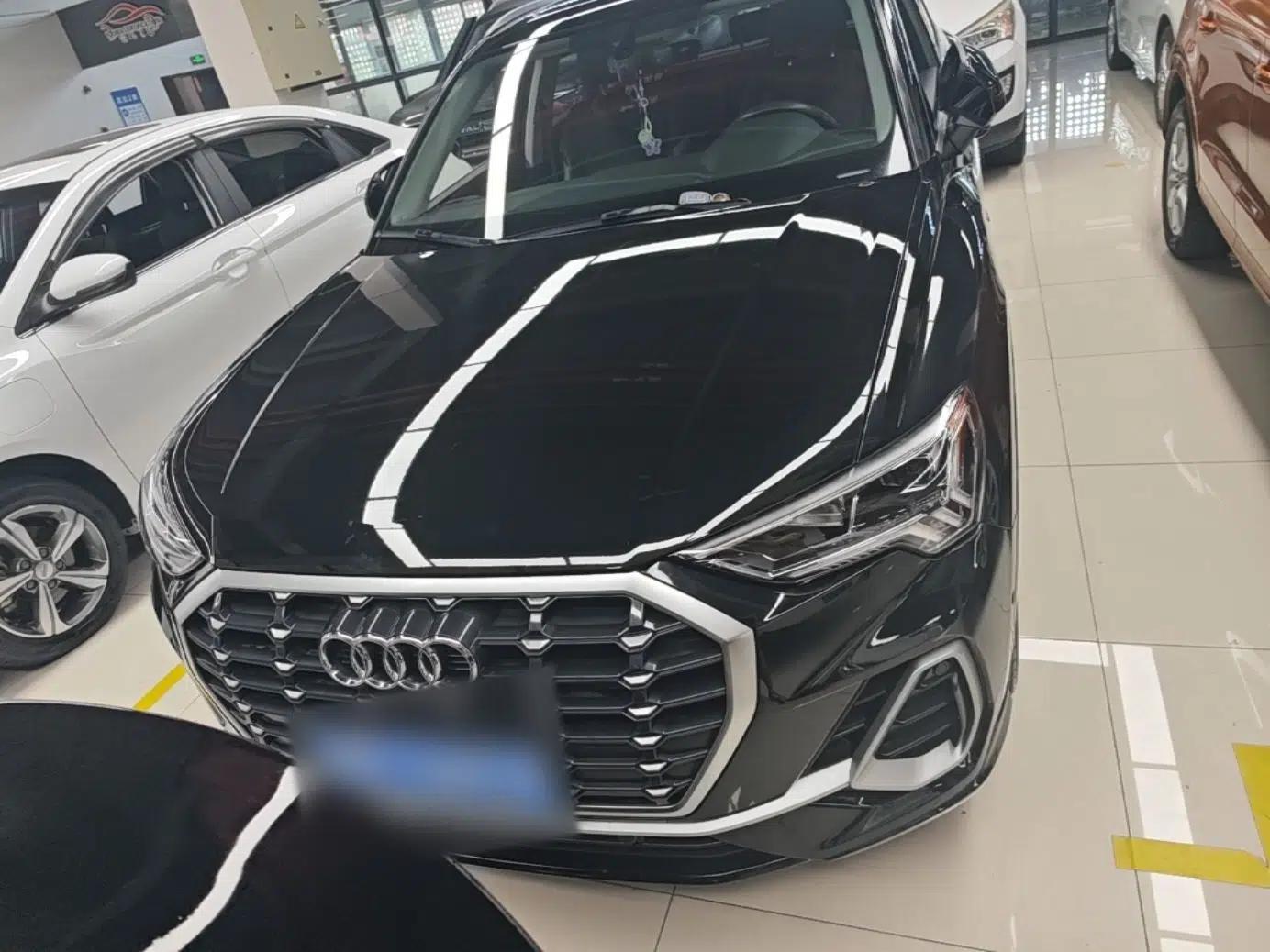 Audi Q3 2022 35 TFSI Fashion Dynamic Model — миниатюра 2