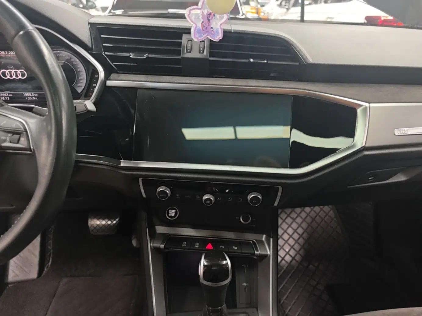 Audi Q3 2022 35 TFSI Fashion Dynamic Model — миниатюра 15