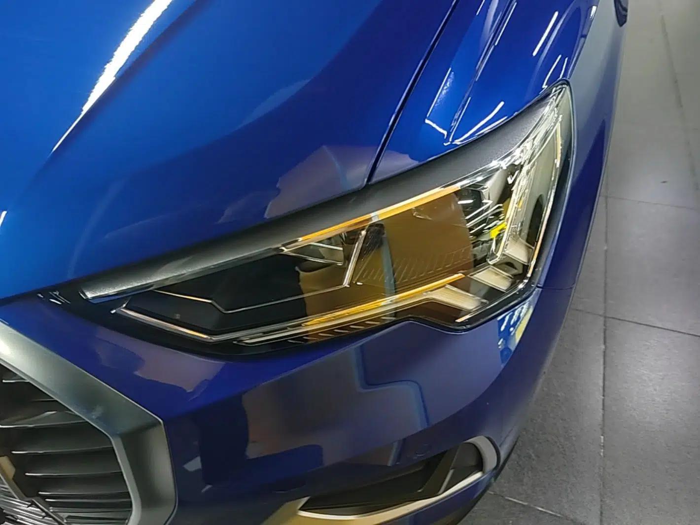 Audi Q3 2019 35 TFSI Advanced Style Edition — миниатюра 8