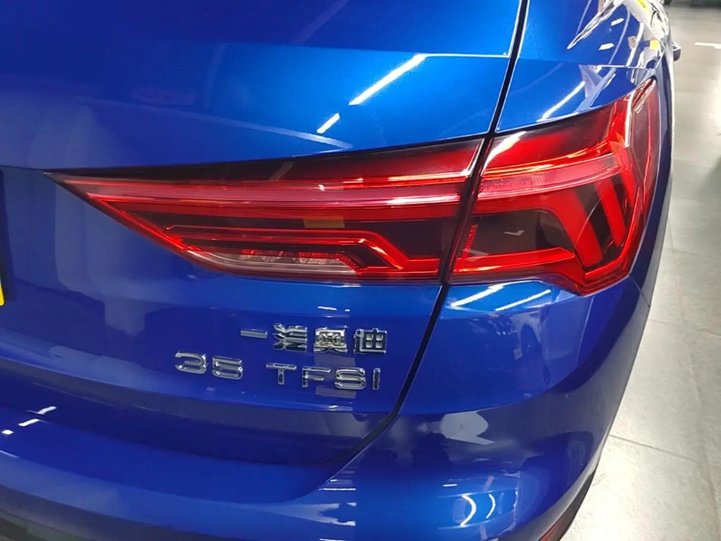 Audi Q3 2019 35 TFSI Advanced Style Edition — миниатюра 9