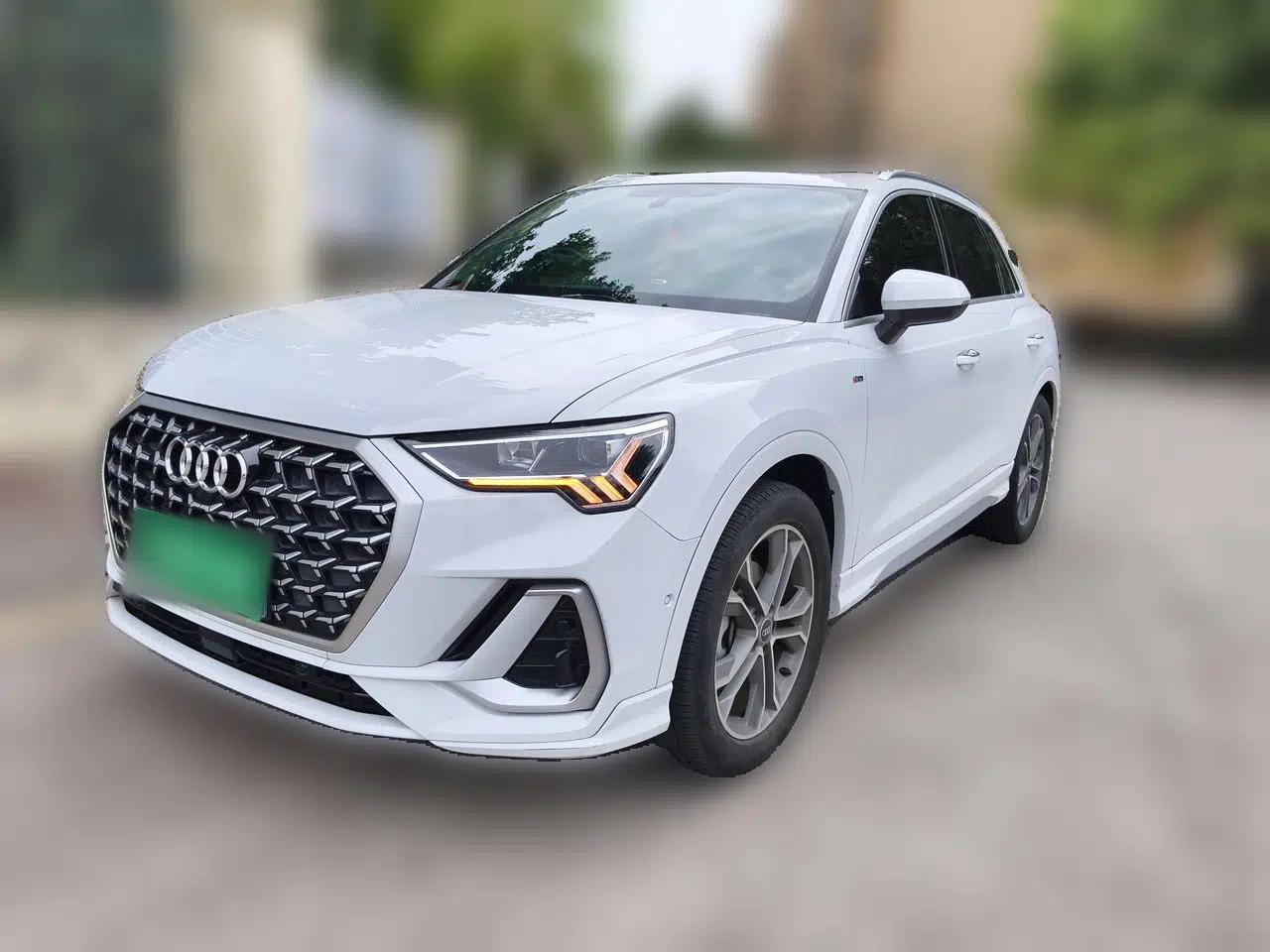 Audi Q3 2023 40 TFSI Fashion Dynamic Model — миниатюра 1