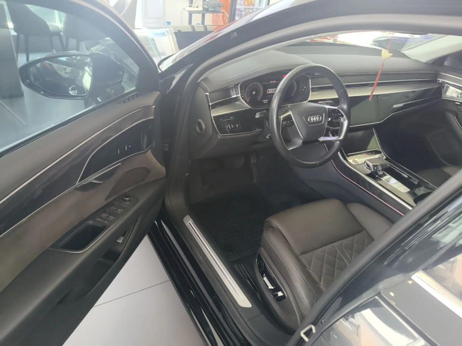 Audi A8 2021 A8L 50 TFSI quattro Comfort Model — миниатюра 18